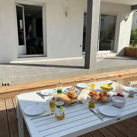 Maison Avec Piscine Chauffee Villa Aimargues
